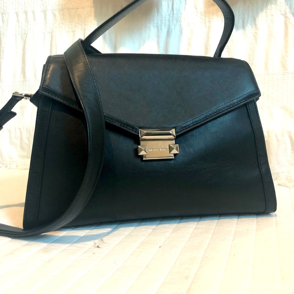 Michael Kors Gibson leather bag in black, EUC